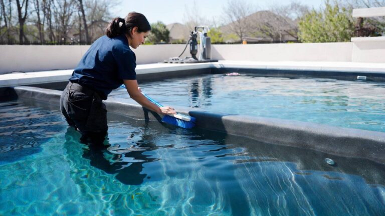 fiberglass pool maintenance - reliable pool service provider best pool service company professional pool maintenance trusted pool service