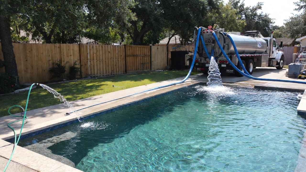 bpool water problems, cloudy pool water, why is my pool cloudy