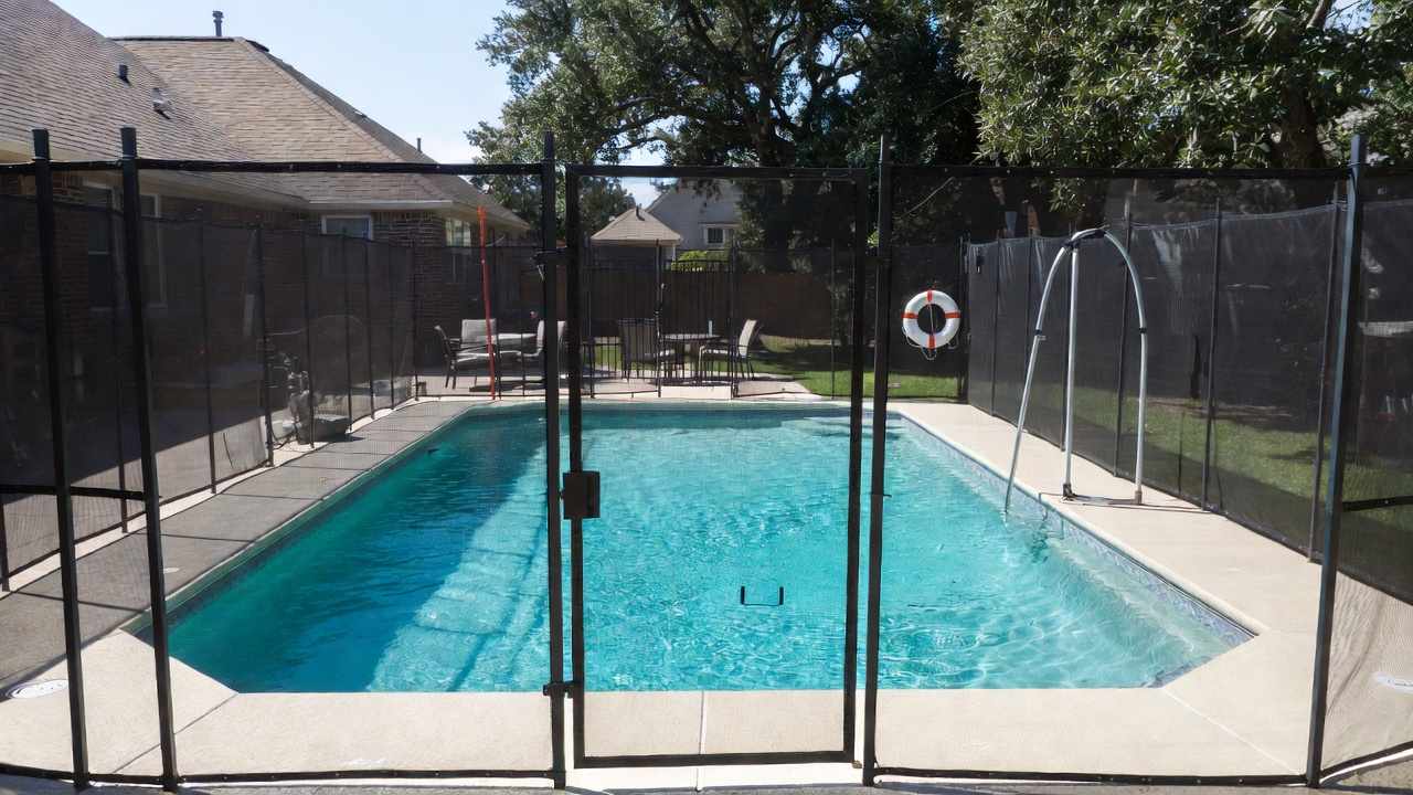 pool tile replacement, pool tile cleaning, waterline tile cleaning, pool tile repair
