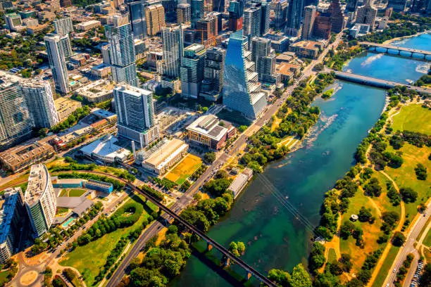 smart pool technology
pool maintenance app
pool monitoring