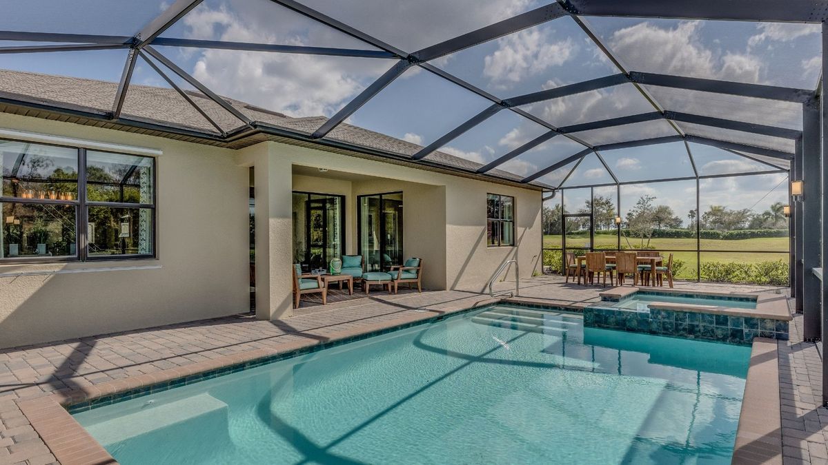 multi-generational pool
pool for every age
pool for kids and grandparents
pool all ages