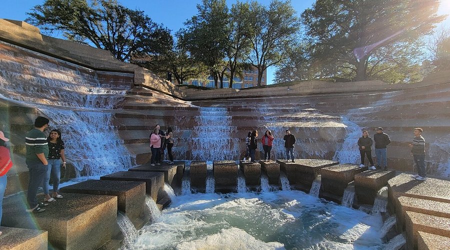 vanishing edge pool negative edge pool infinity edge pool DFW - 
pool equipment assessment
pool year end review
pool annual inspection
DFW pool maintenance


