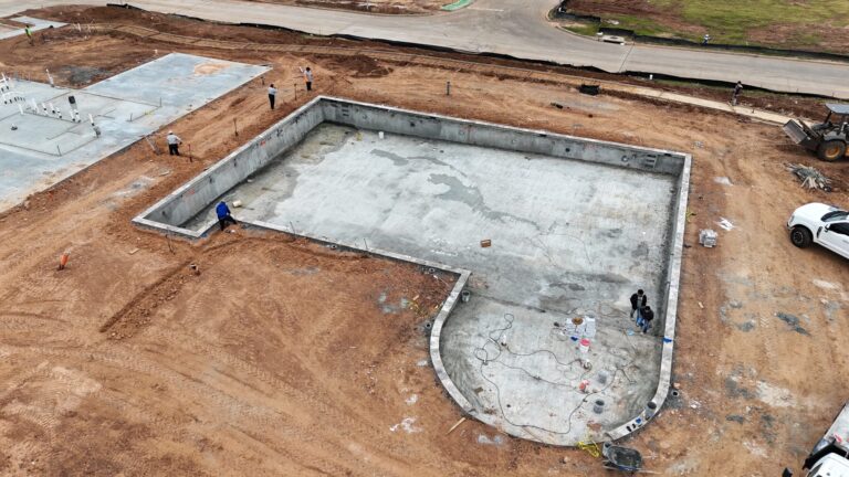 protect pool from construction - pool water level too low, low pool water level, pool pump running dry, pool skimmer sucking air, pool water loss