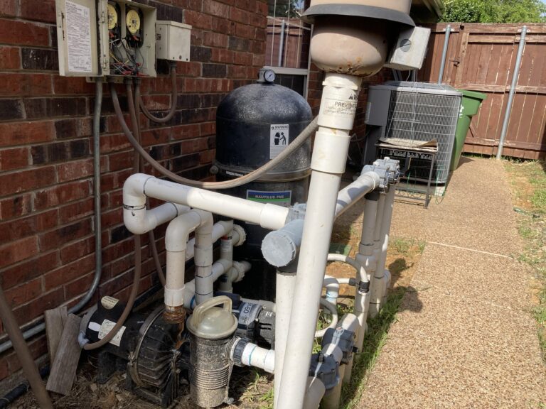 pool pump won’t start, pool pump not turning on, pool pump humming but not starting - average lifespan of a pool pump, pool pump life expectancy, how long pool pumps last, pool pump replacement signs