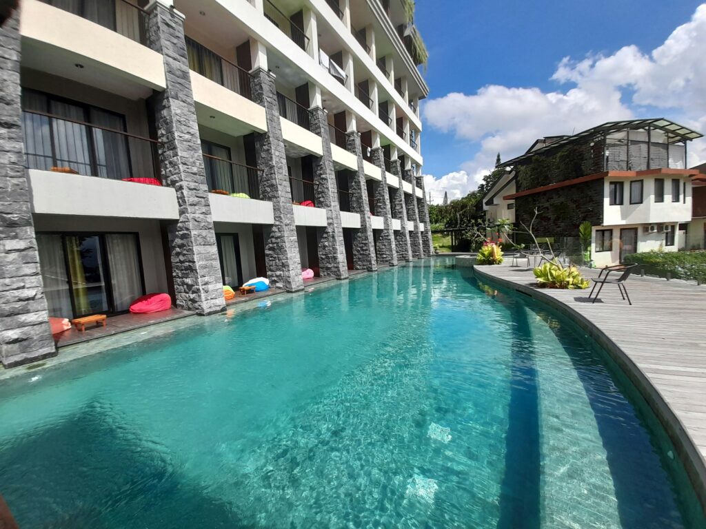 Pool Repair Services for Hotels & Resorts In Dallas