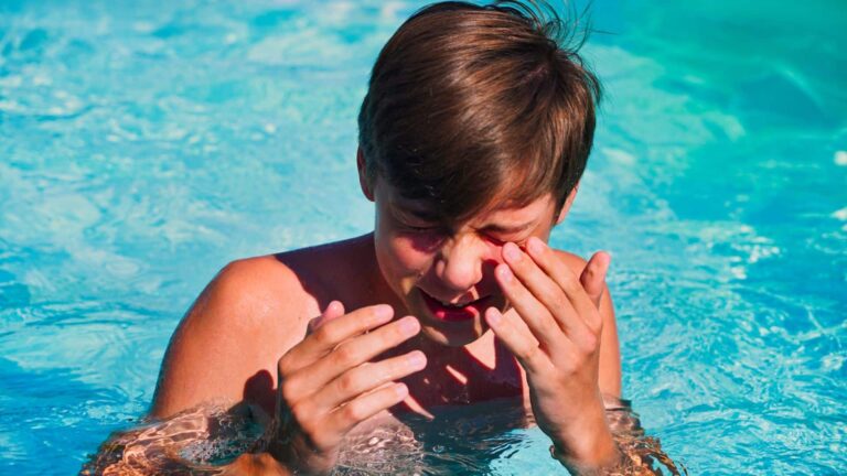 red eyes after swimming in pool, burning eyes after pool, pool water eye irritation, chloramines in pool, pool pH eye irritation