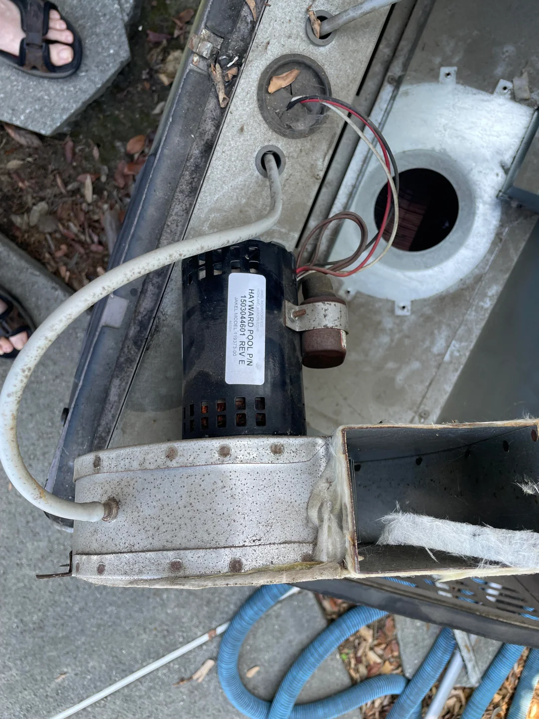 pool heat pump fan is not spinning, pool heat pump fan problem, heat pump fan not working, pool heat pump not heating, pool heat pump troubleshooting