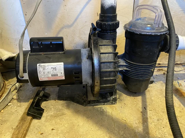 pool filter pressure too low, low pool filter pressure, pool filter gauge low, pool pump low flow, pool suction problem, weak return jets