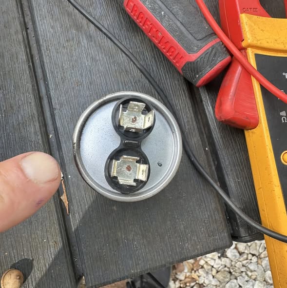 pool heat pump compressor not starting, pool heat pump compressor problem, heat pump pool heater not heating, pool heat pump troubleshooting, heat pump capacitor
