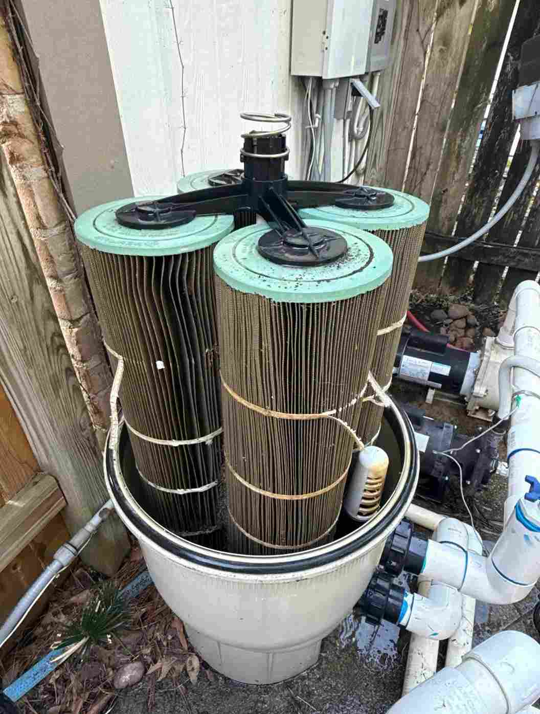 pool filter cartridge replacement, replace pool filter cartridge, cartridge pool filter replacement, pool filter cartridge lifespan, damaged pool cartridge