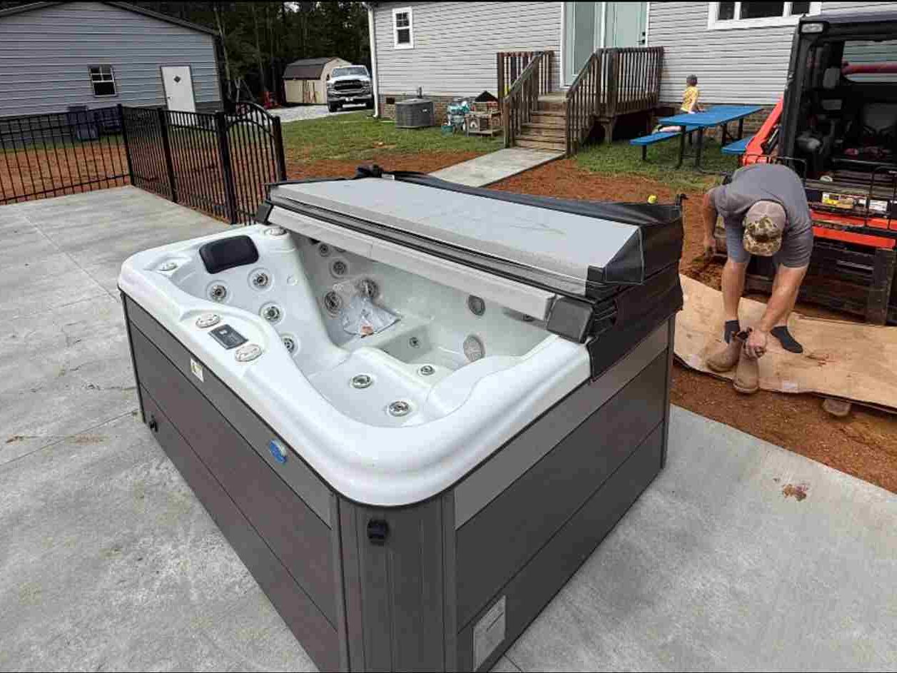 hot tub liner replacement, replacement hot tub liner, inflatable hot tub liner, SaluSpa liner replacement, Coleman hot tub liner replacement
