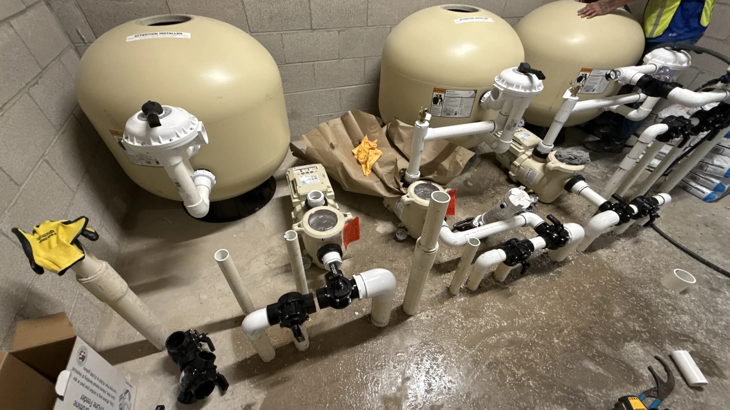 Pool Equipment Repair Services in Dallas - cost to replace pool filter and pump, pool pump and filter replacement cost, replace pool filter and pump, pool filter pump replacement, pool equipment replacement